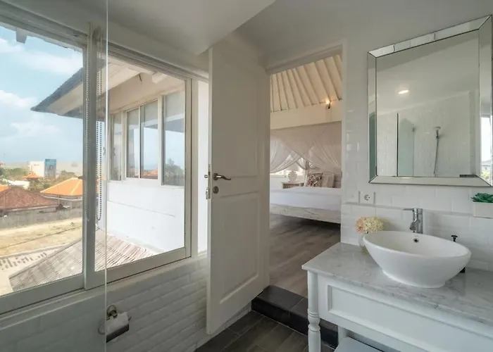 Beachside Colonial Elegance: 4br In * Canggu