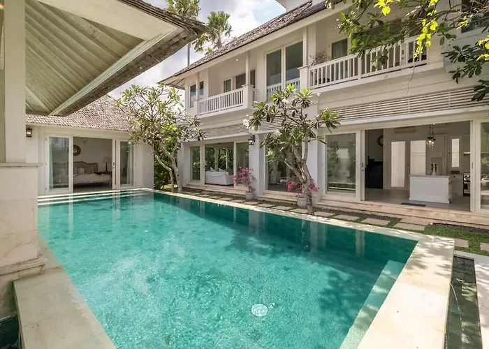 Beachside Colonial Elegance: 4br In Villa Canggu