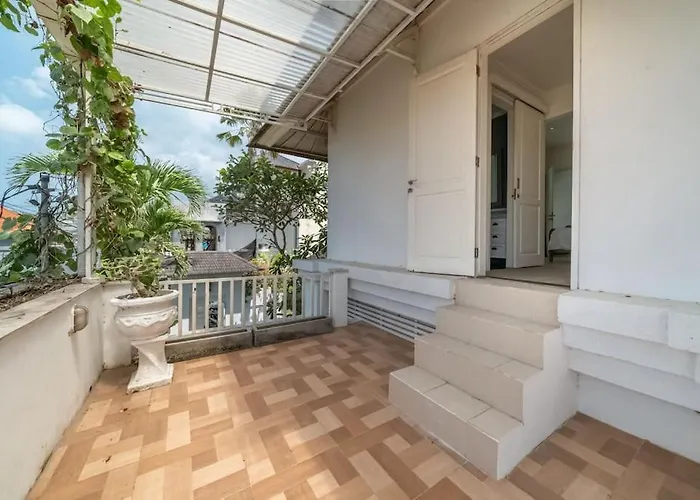 Beachside Colonial Elegance: 4br In Villa