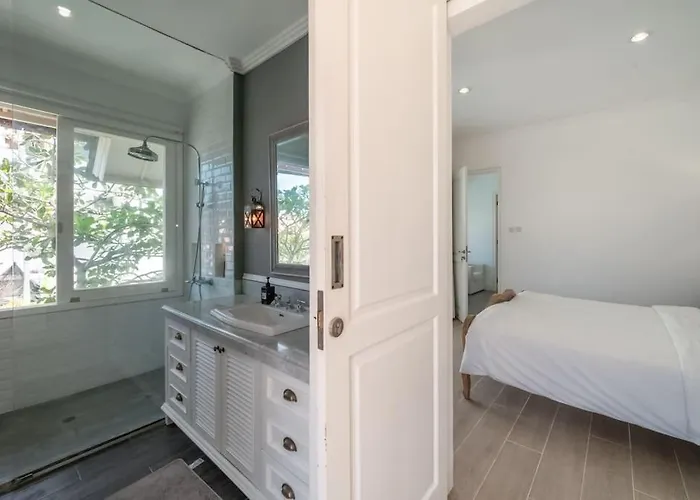 Beachside Colonial Elegance: 4br In * Canggu